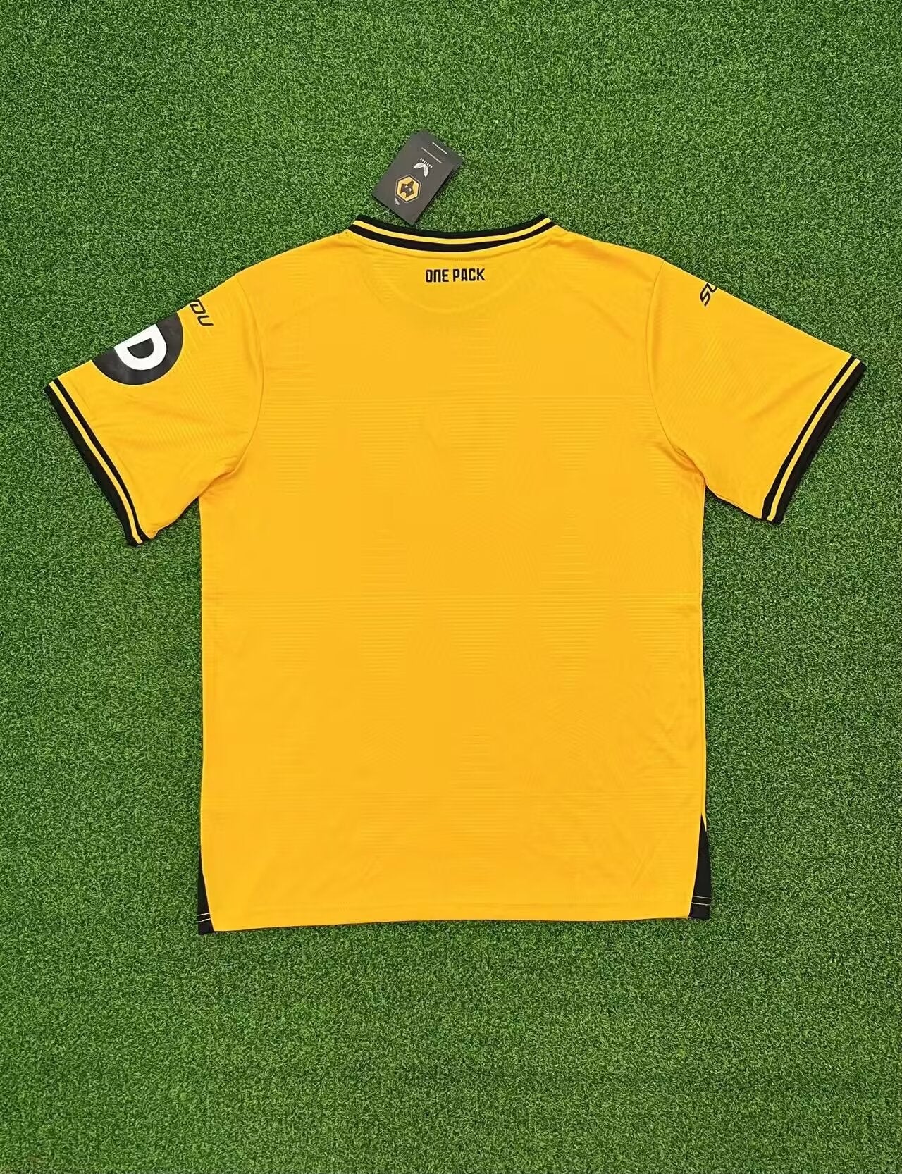 WOLVERHAMPTON KIT HOME 2024/2025