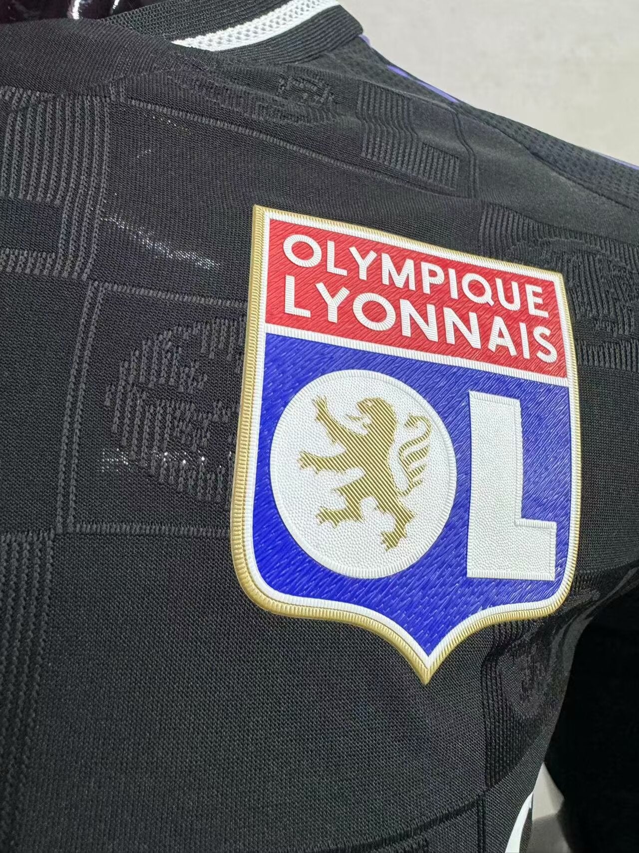 LYON KIT AWAY 2024/2025