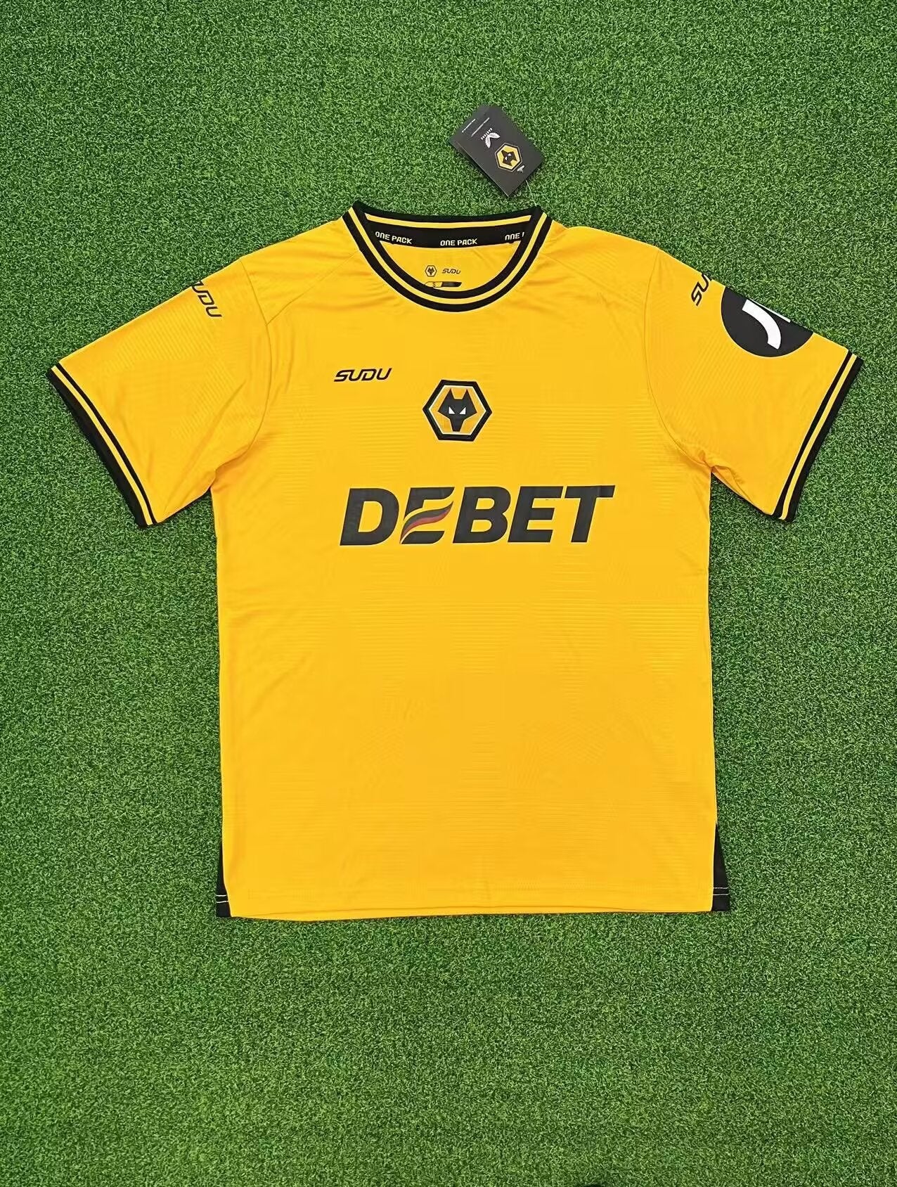 WOLVERHAMPTON KIT HOME 2024/2025