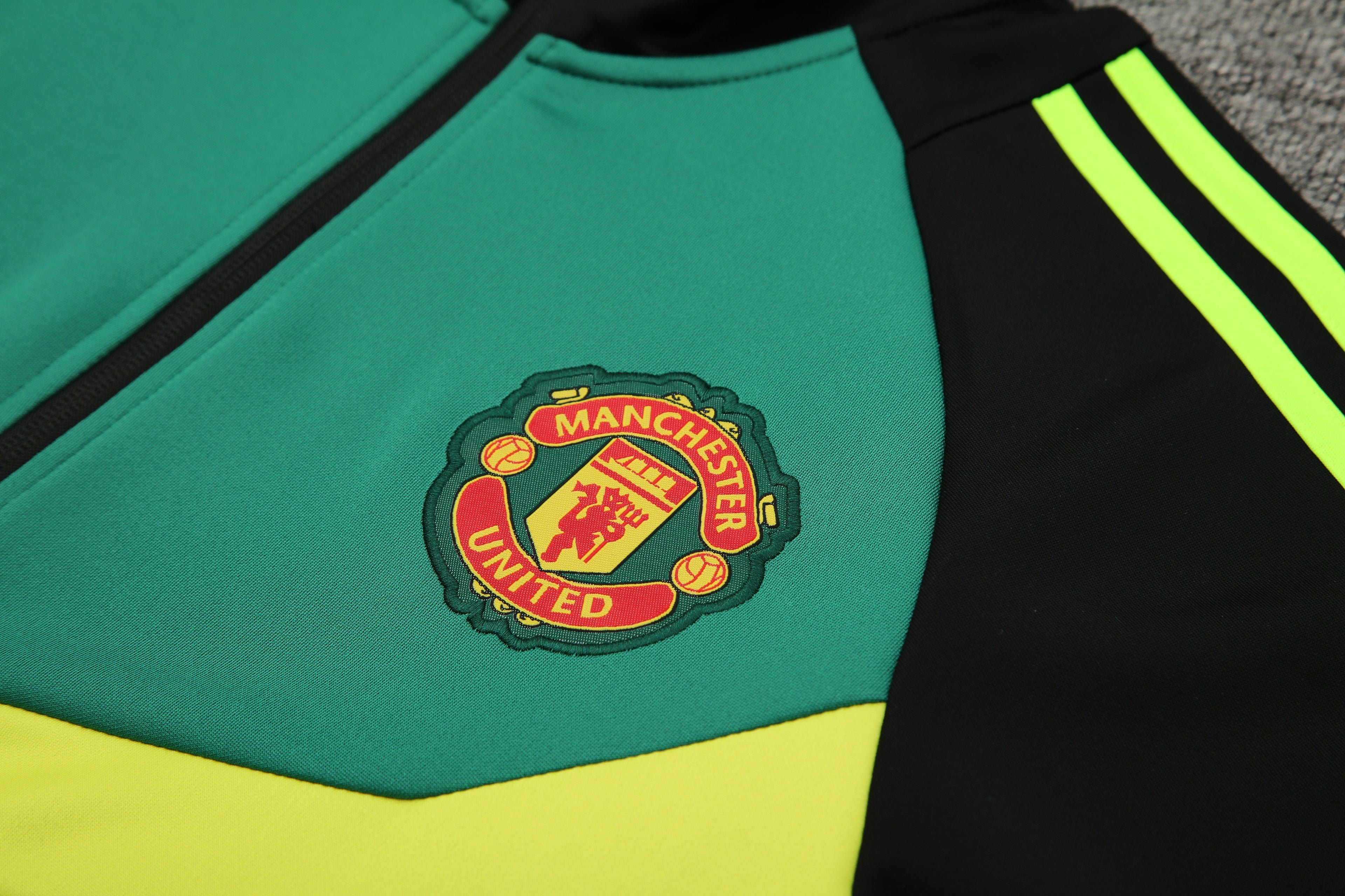 TUTA DI RAPPRESENTANZA MANCHESTER UNITED 24/25