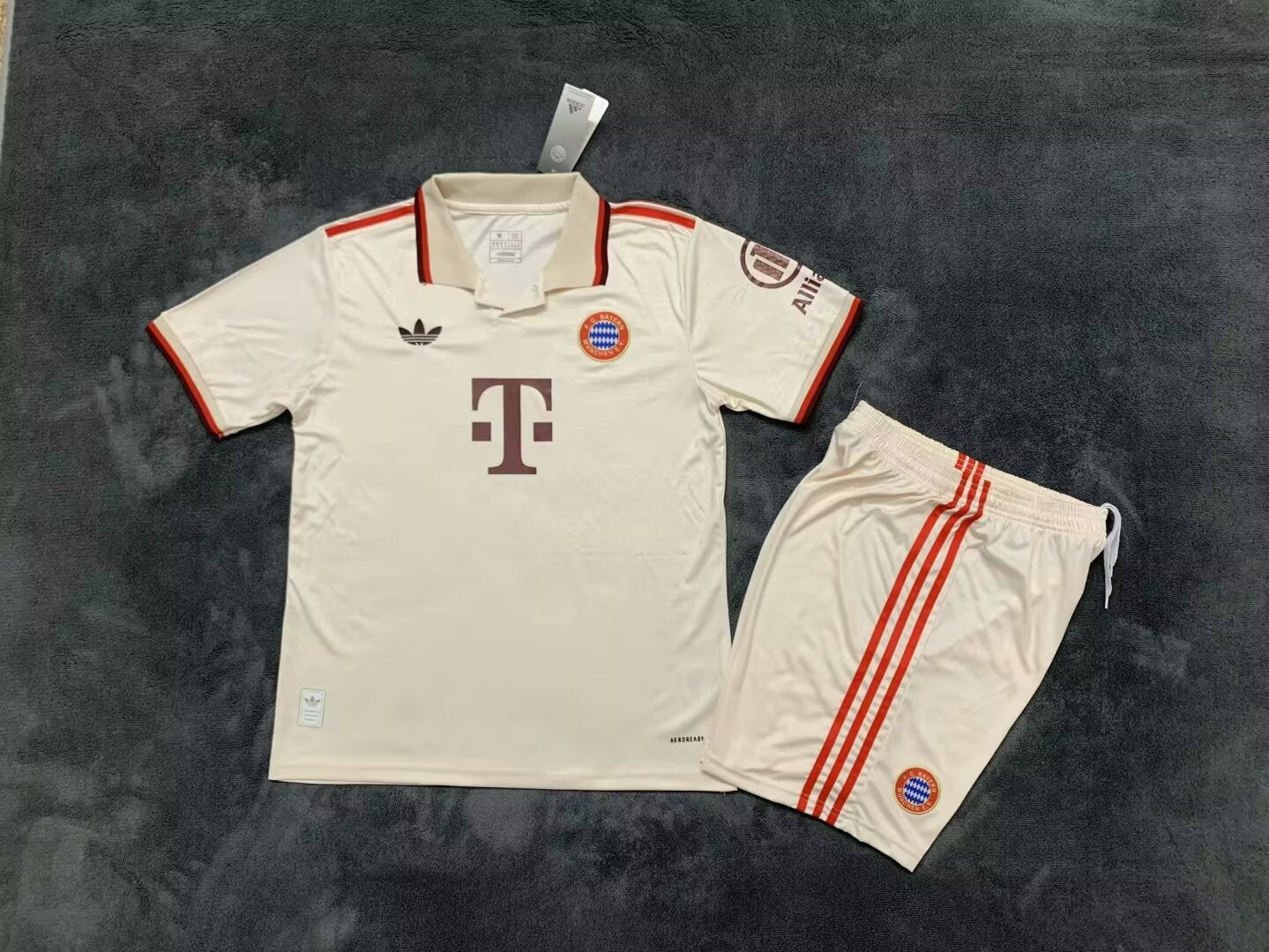 BAYERN MONACO KIT THIRD 2024/2025