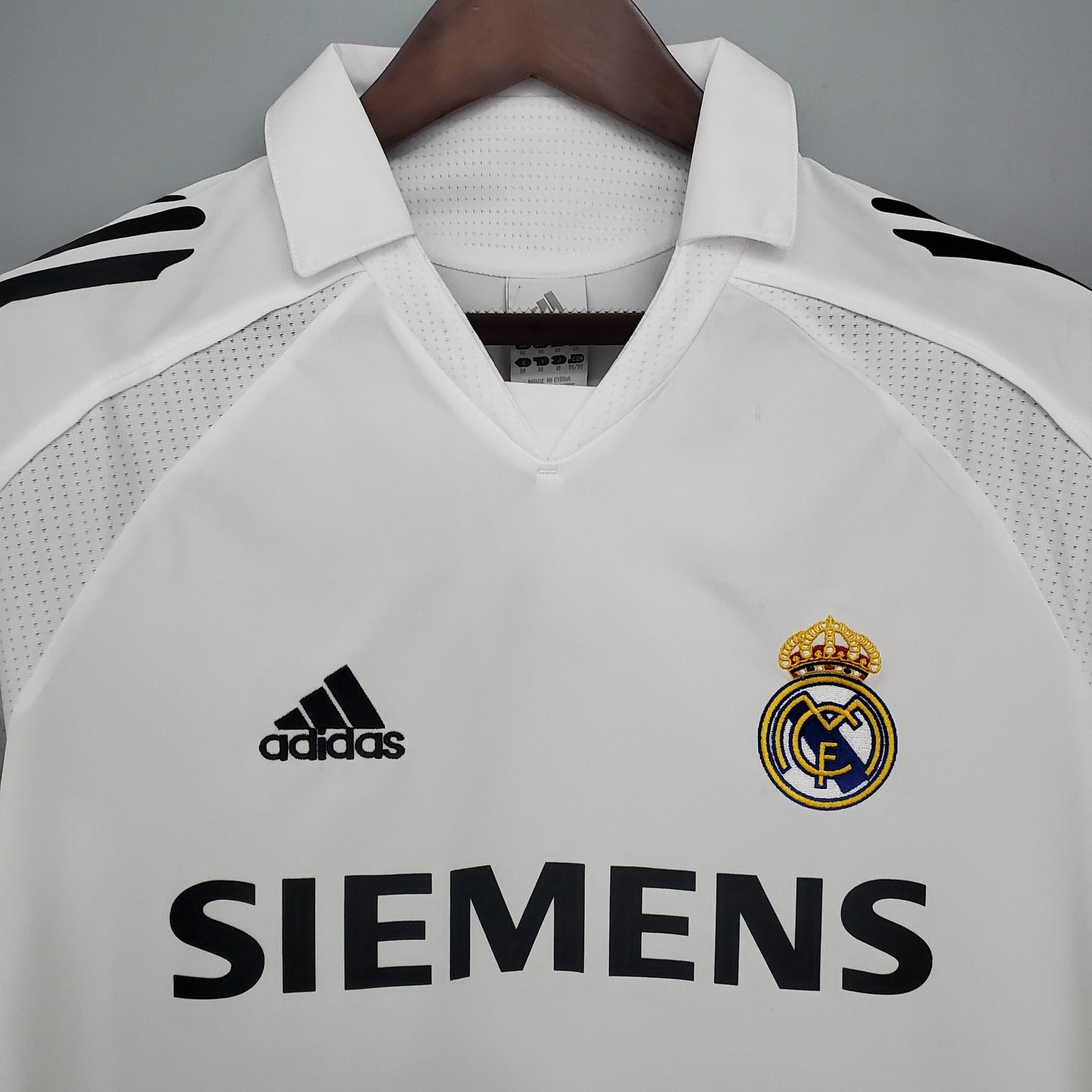 REAL MADRID KIT HOME 2005/2006