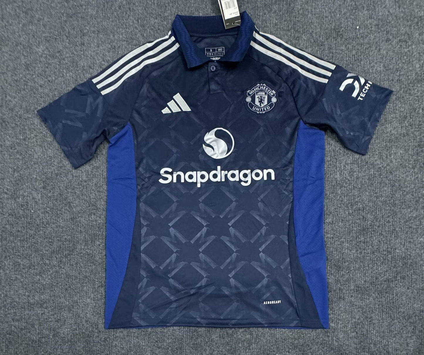 MANCHESTER UNITED KIT AWAY  2024/2025